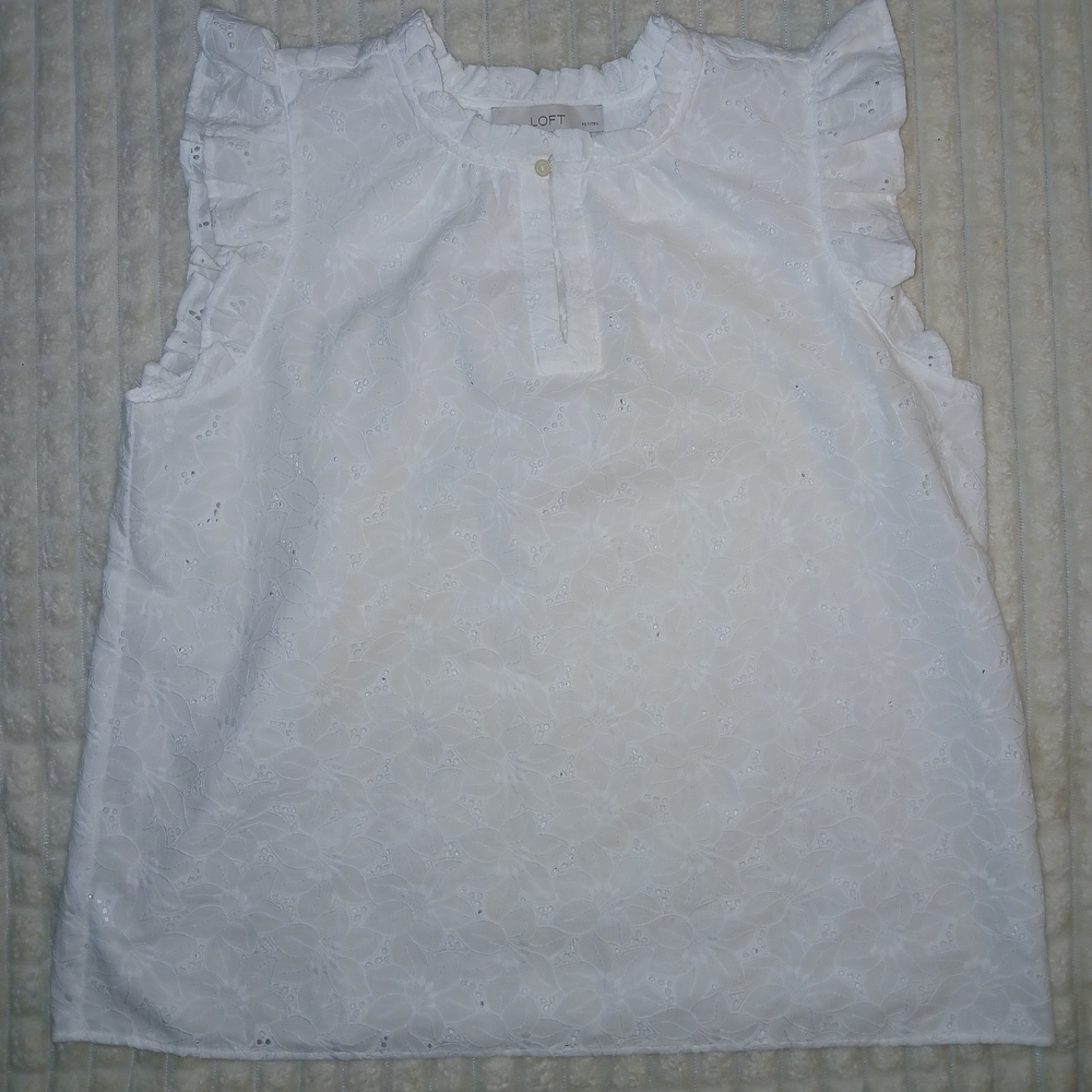 LOFT Eyelet Lace Top Sz PL EUC